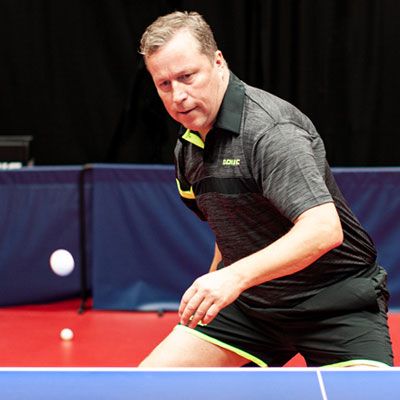 Jan-Ove Waldner an der Tischtennisplatte
